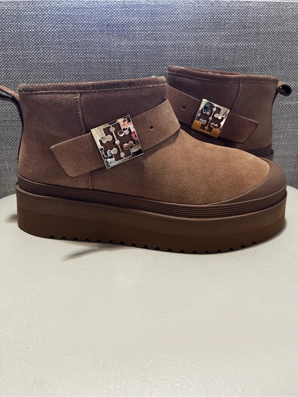 Tory Burch Mellow Tan Suede Shearling Platform Boots Women’s Size 6